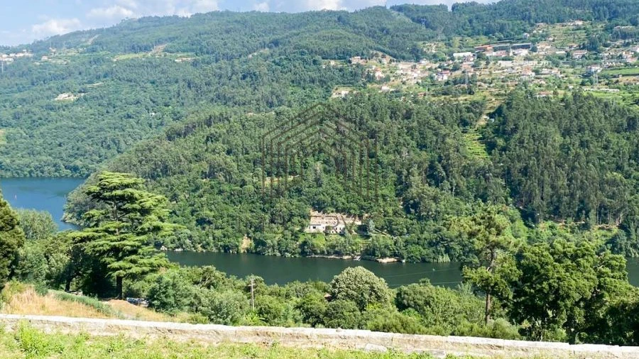 Moradia T4 para Venda em Alpendorada, Várzea e Torrão