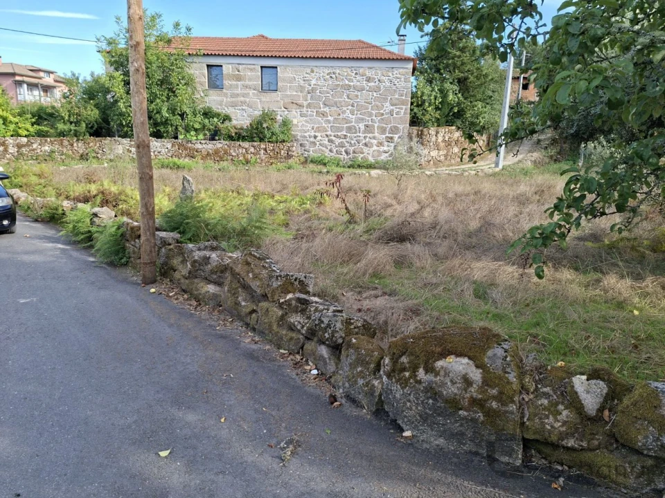 Terreno para Venda em Boa Aldeia, Farminhão e Torredeita Foto 1