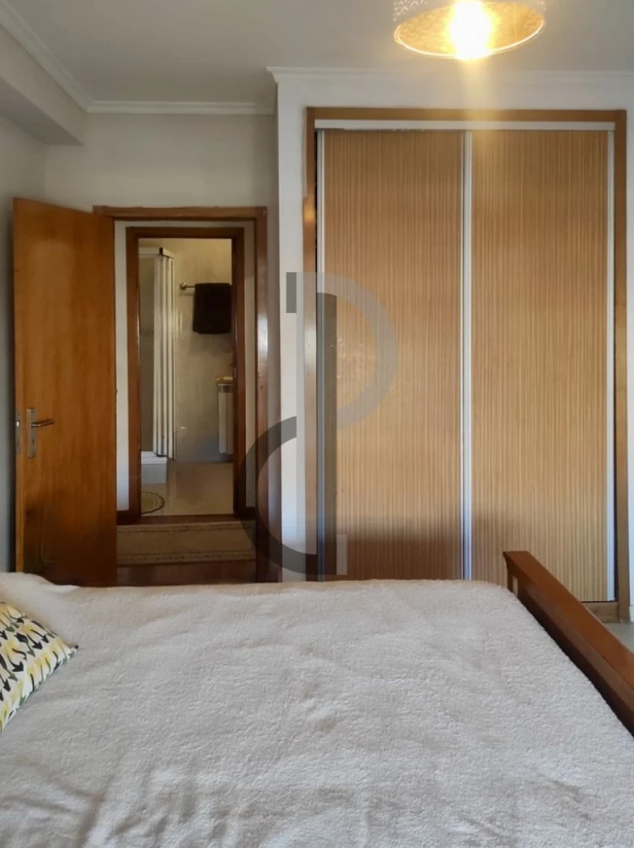 Apartamento T2 para Venda em Vilar de Andorinho Foto 11