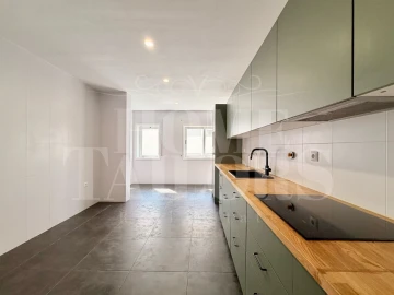 Apartamento T3 para Arrendamento em Termas de São Vicente