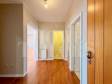 Apartamento T3 para Arrendamento em Termas de São Vicente