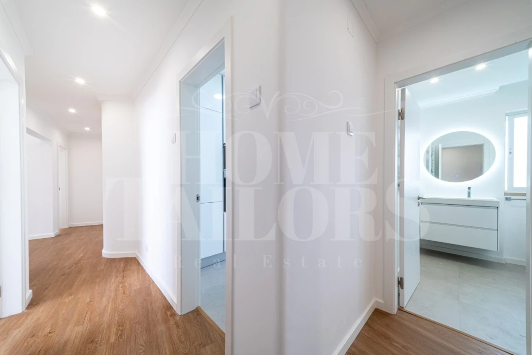 Apartamento T3 para Venda em Almada, Cova da Piedade, Pragal e Cacilhas Foto 2