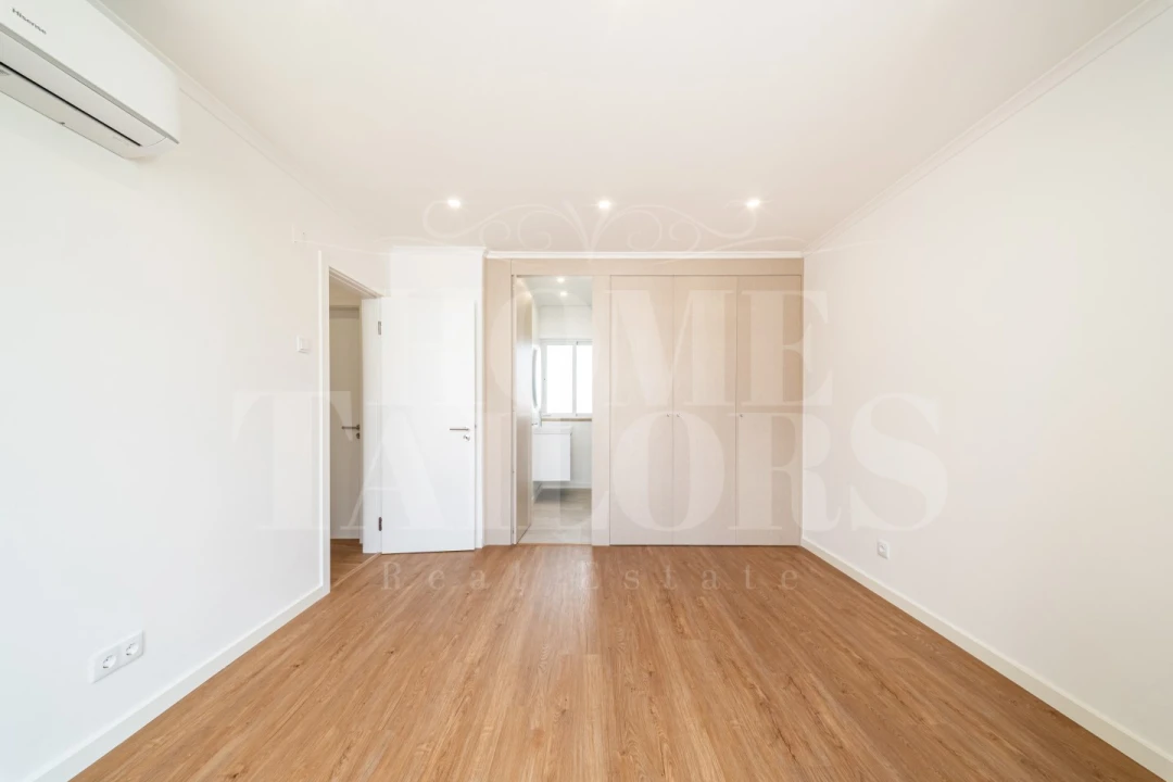 Apartamento T3 para Venda em Almada, Cova da Piedade, Pragal e Cacilhas Foto 5
