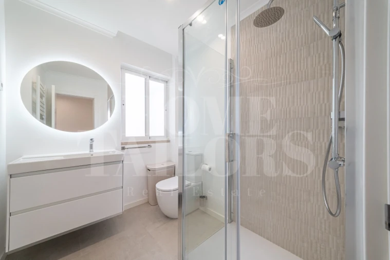Apartamento T3 para Venda em Almada, Cova da Piedade, Pragal e Cacilhas Foto 3