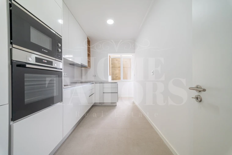 Apartamento T3 para Venda em Almada, Cova da Piedade, Pragal e Cacilhas Foto 16