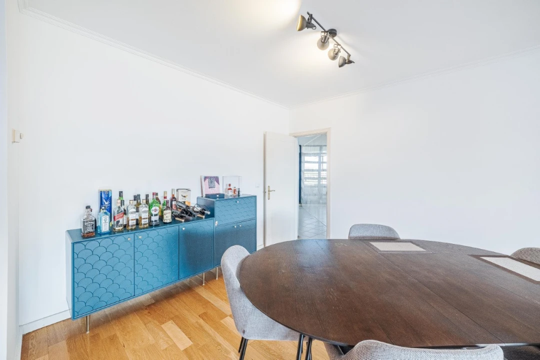 Apartamento T4 para Venda em Campolide Foto 6