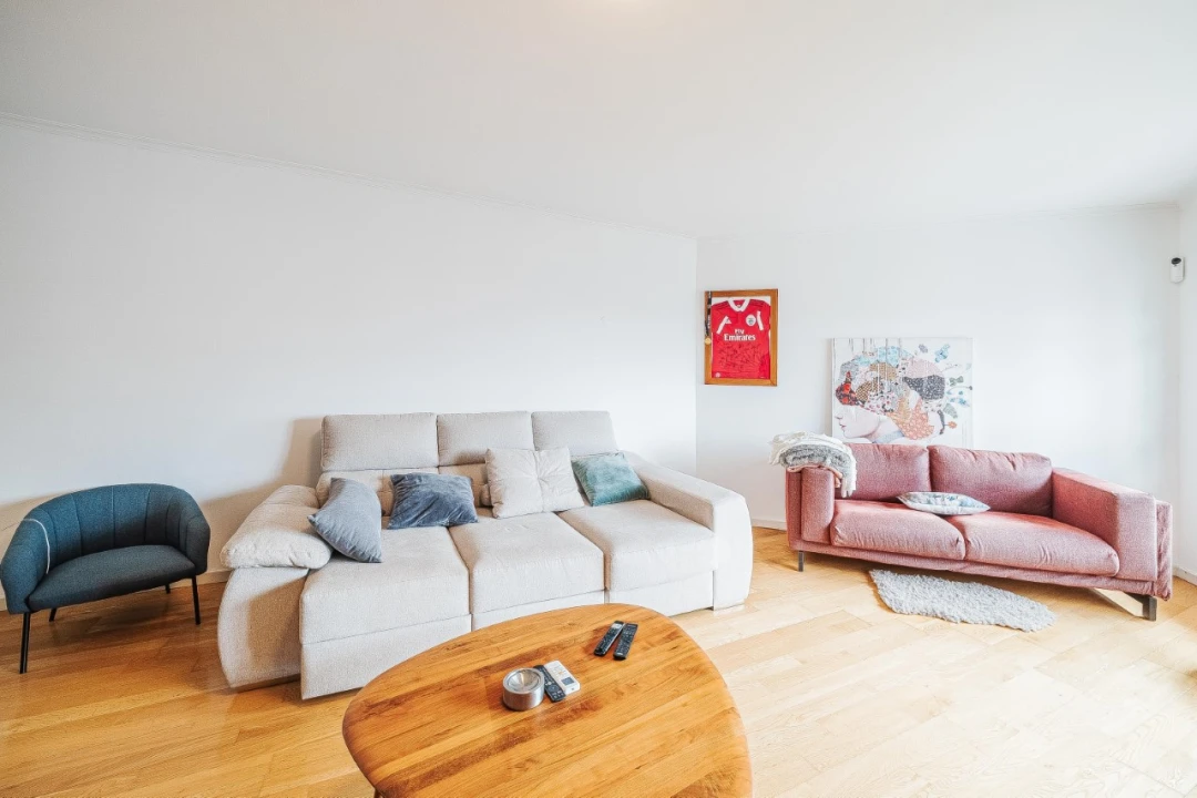 Apartamento T4 para Venda em Campolide Foto 9