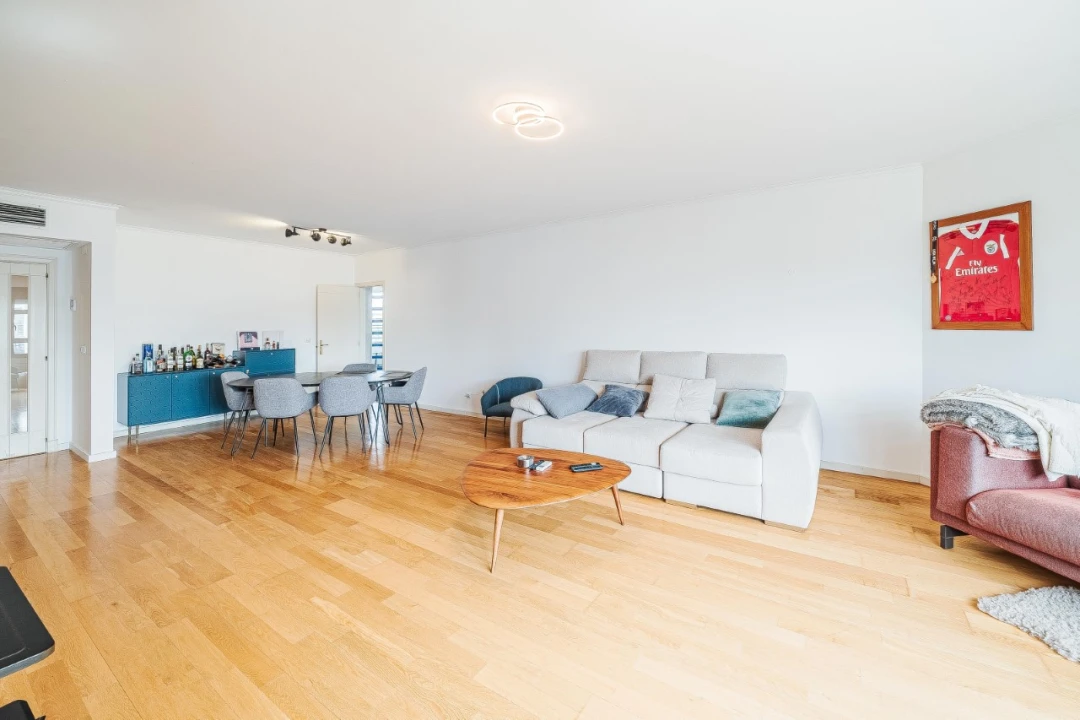 Apartamento T4 para Venda em Campolide Foto 12
