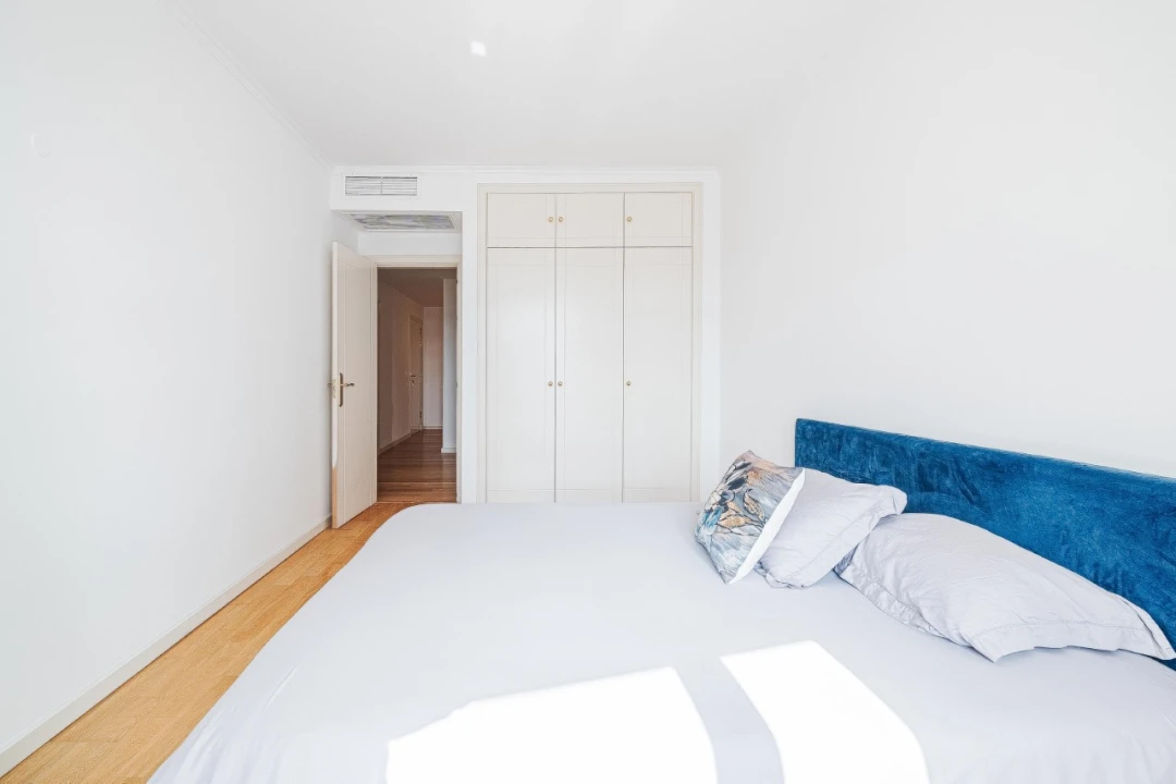 Apartamento T4 para Venda em Campolide Foto 18