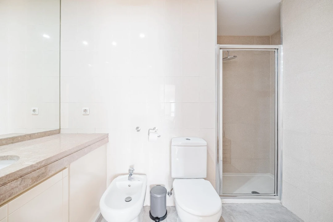 Apartamento T4 para Venda em Campolide Foto 21