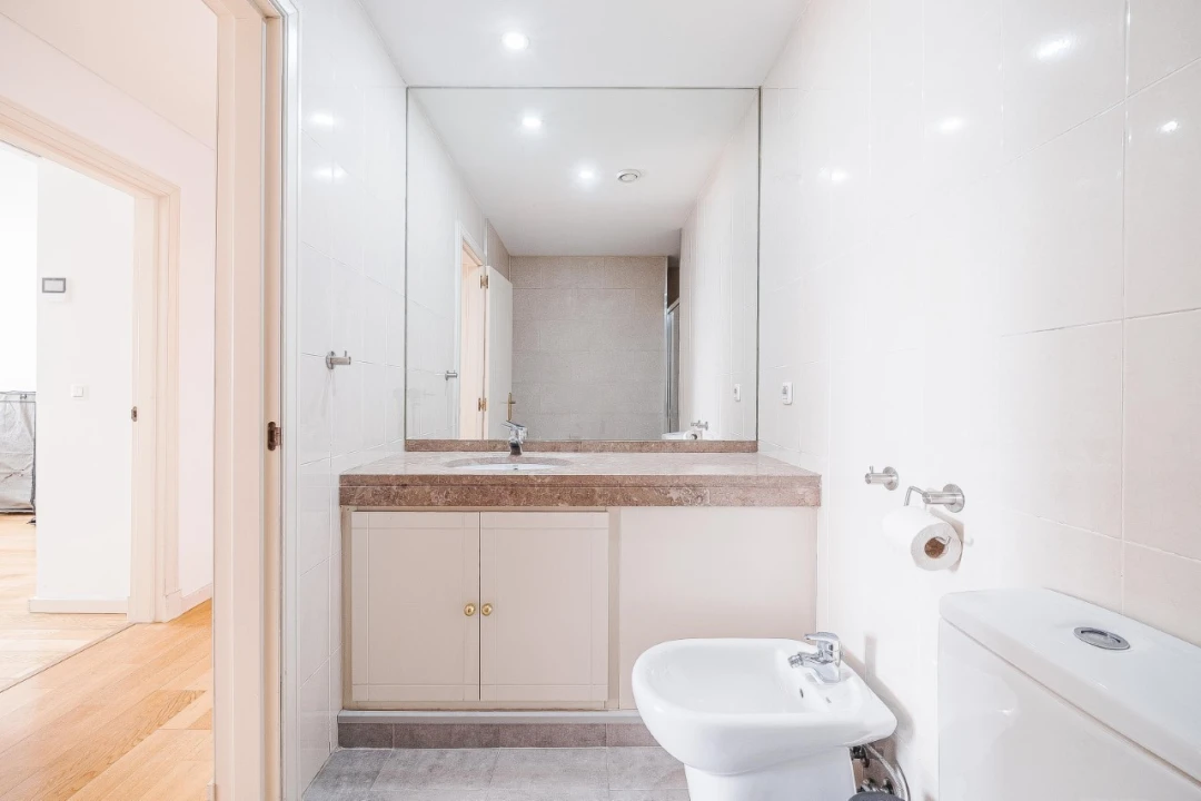 Apartamento T4 para Venda em Campolide Foto 22