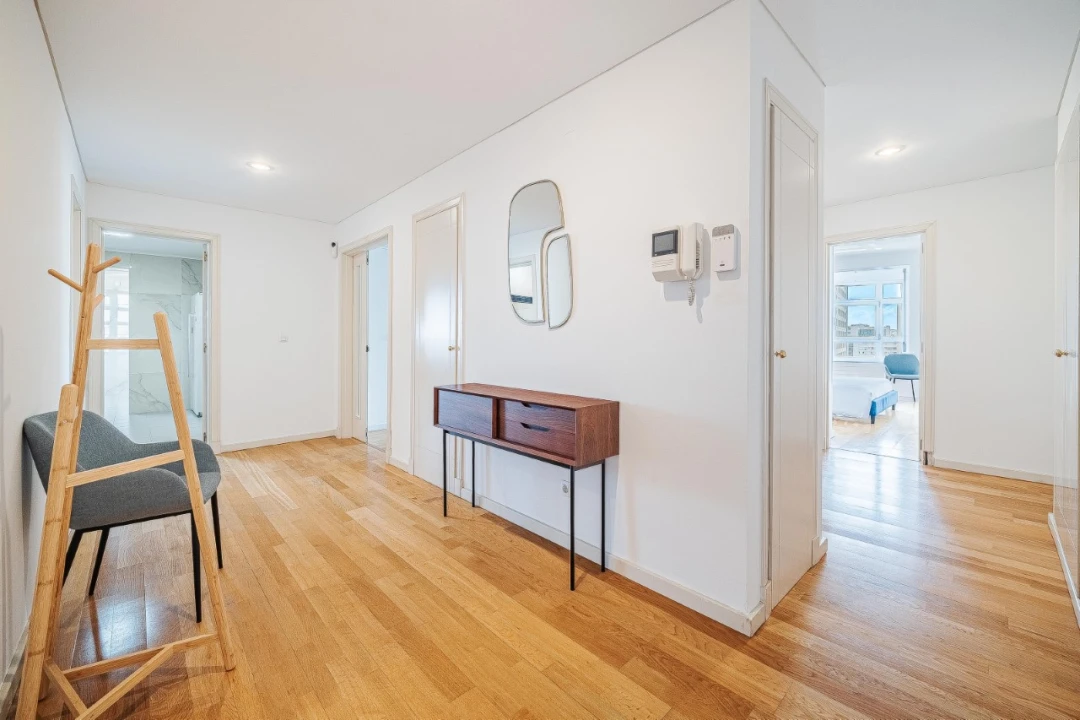 Apartamento T4 para Venda em Campolide Foto 27