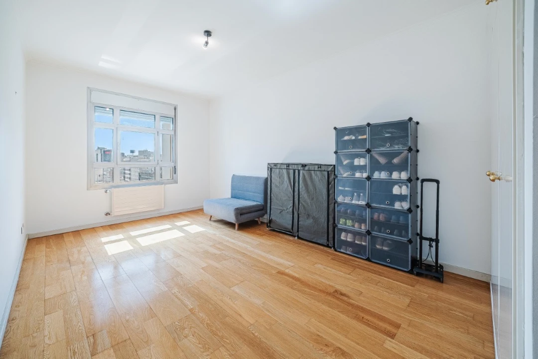 Apartamento T4 para Venda em Campolide Foto 30