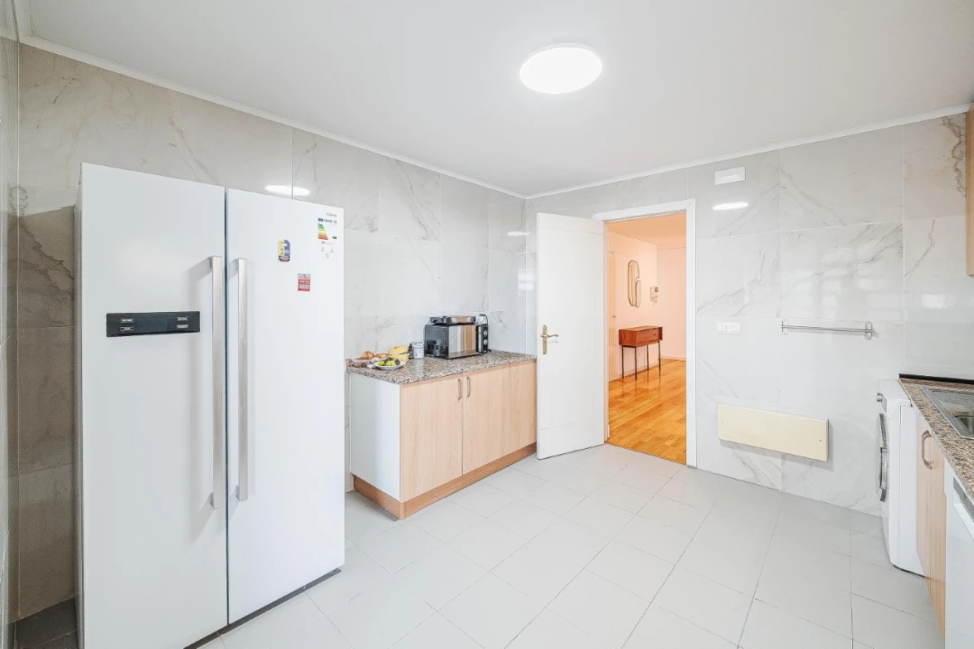 Apartamento T4 para Venda em Campolide Foto 55
