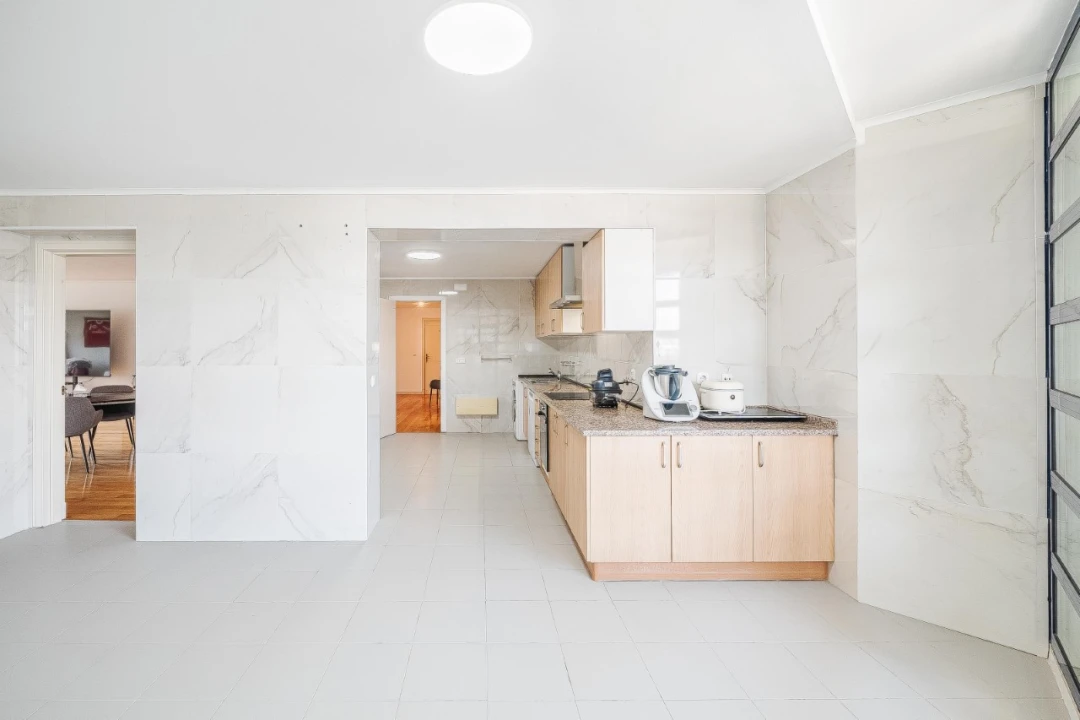 Apartamento T4 para Venda em Campolide Foto 57