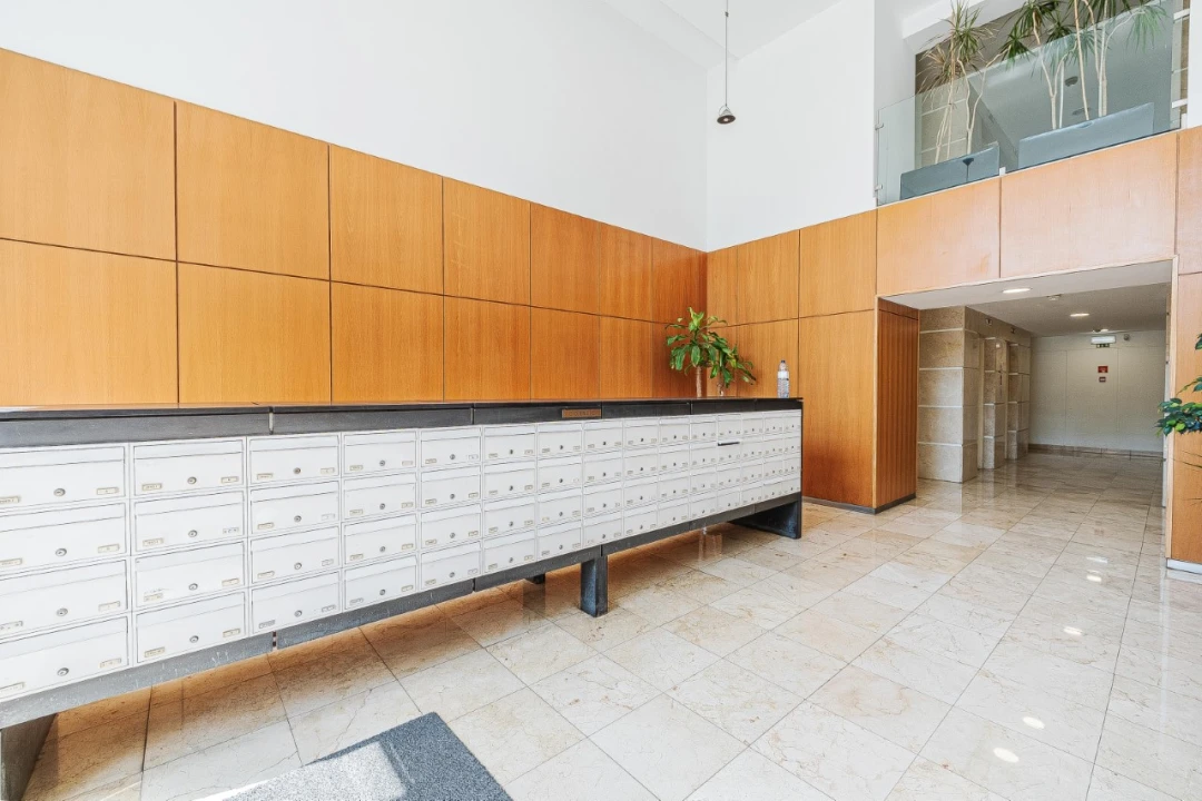 Apartamento T4 para Venda em Campolide Foto 66