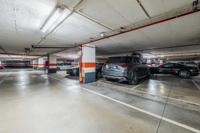 Apartamento T4 para Venda em Campolide