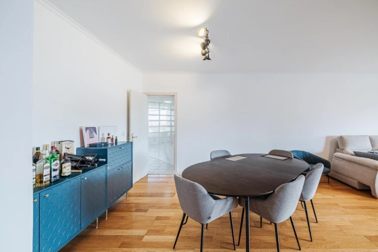 Apartamento T4 para Venda em Campolide Foto 5