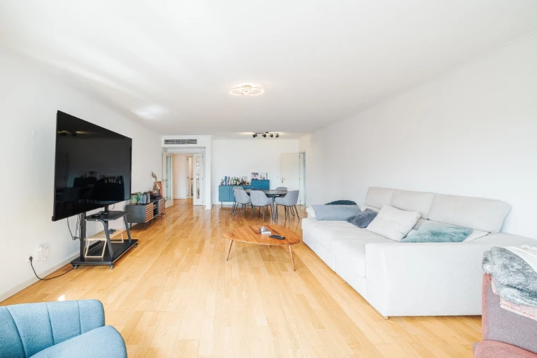 Apartamento T4 para Venda em Campolide Foto 10