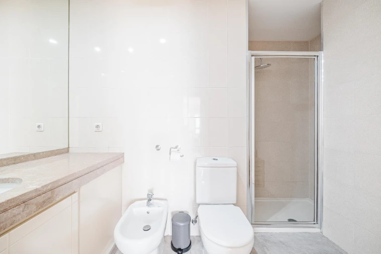 Apartamento T4 para Venda em Campolide Foto 21