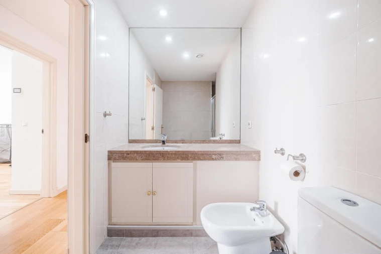 Apartamento T4 para Venda em Campolide Foto 22