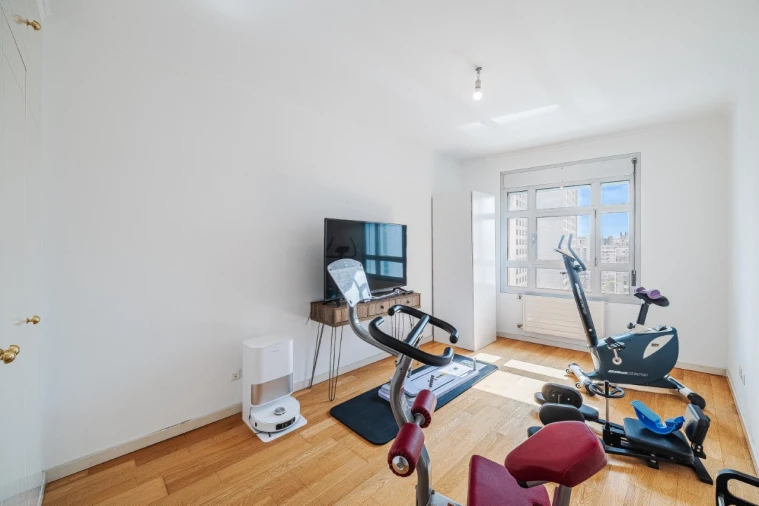 Apartamento T4 para Venda em Campolide Foto 24