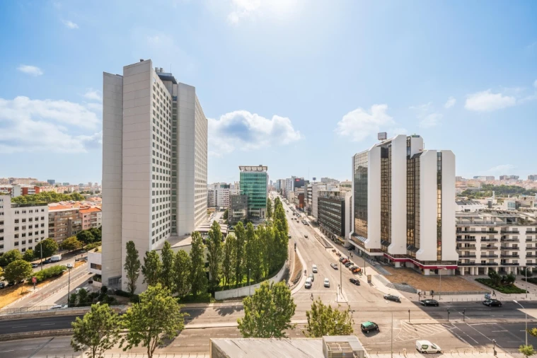 Apartamento T4 para Venda em Campolide Foto 33
