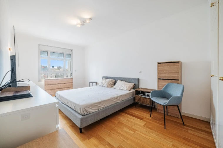 Apartamento T4 para Venda em Campolide Foto 40