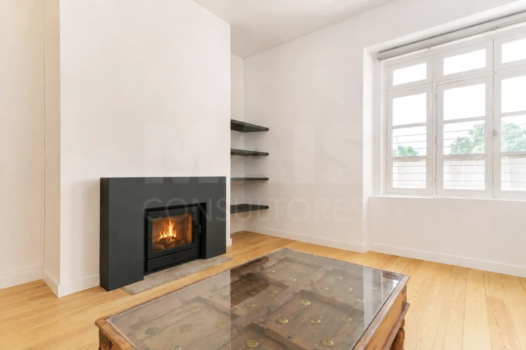 Apartamento T1 para Venda em Santa Maria do Castelo e Santiago e Santa Susana Foto 3