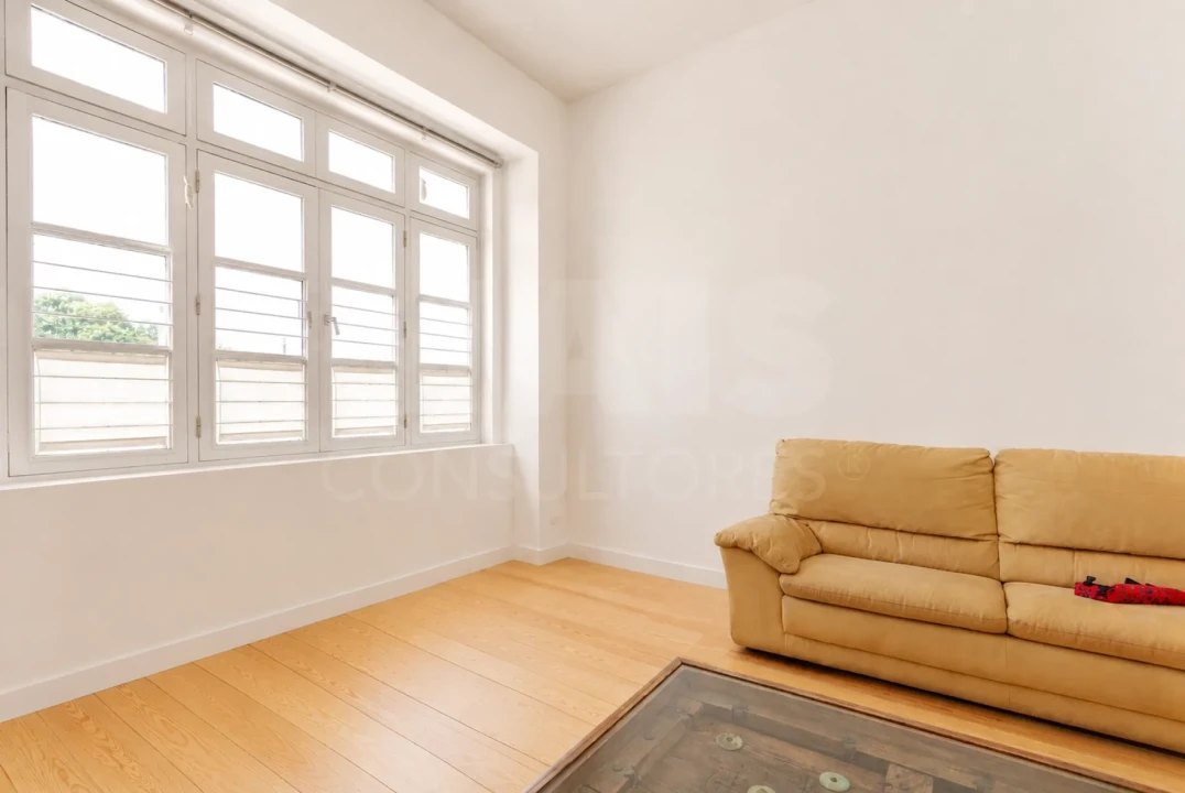 Apartamento T1 para Venda em Santa Maria do Castelo e Santiago e Santa Susana Foto 5