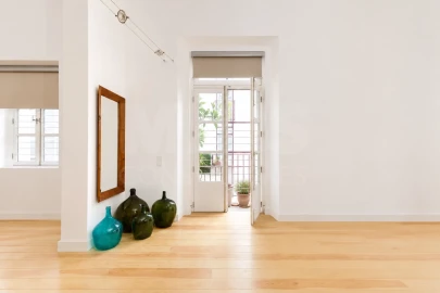 Apartamento T1 para Venda em Santa Maria do Castelo e Santiago e Santa Susana