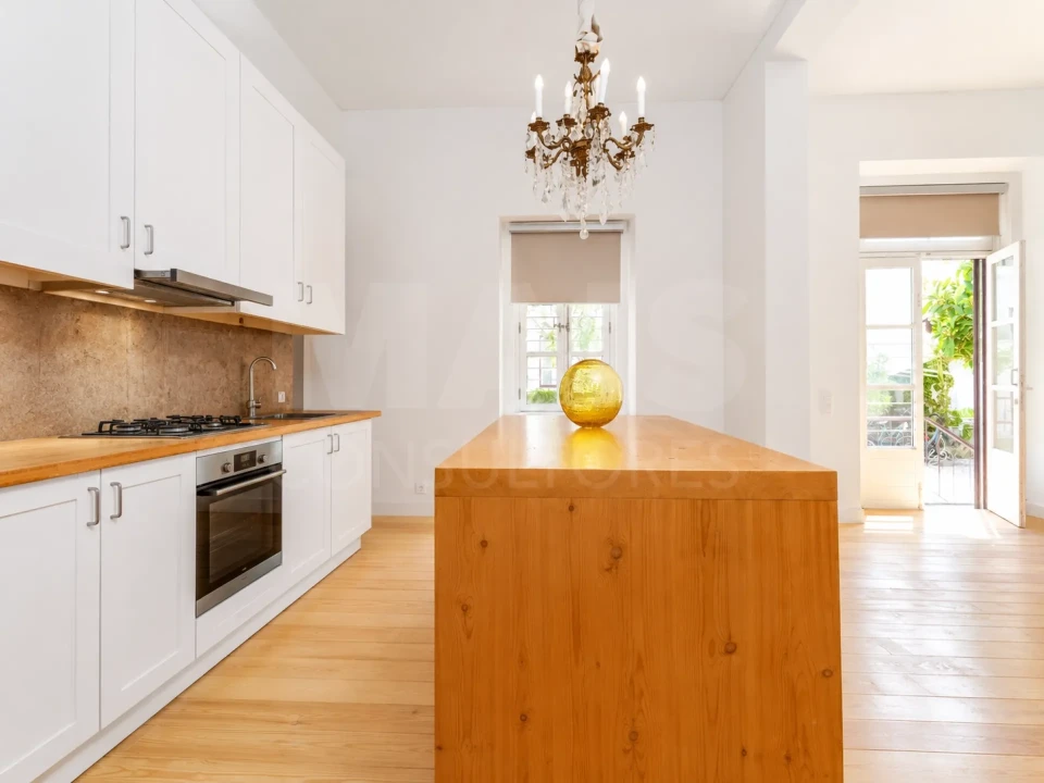 Apartamento T1 para Venda em Santa Maria do Castelo e Santiago e Santa Susana Foto 9