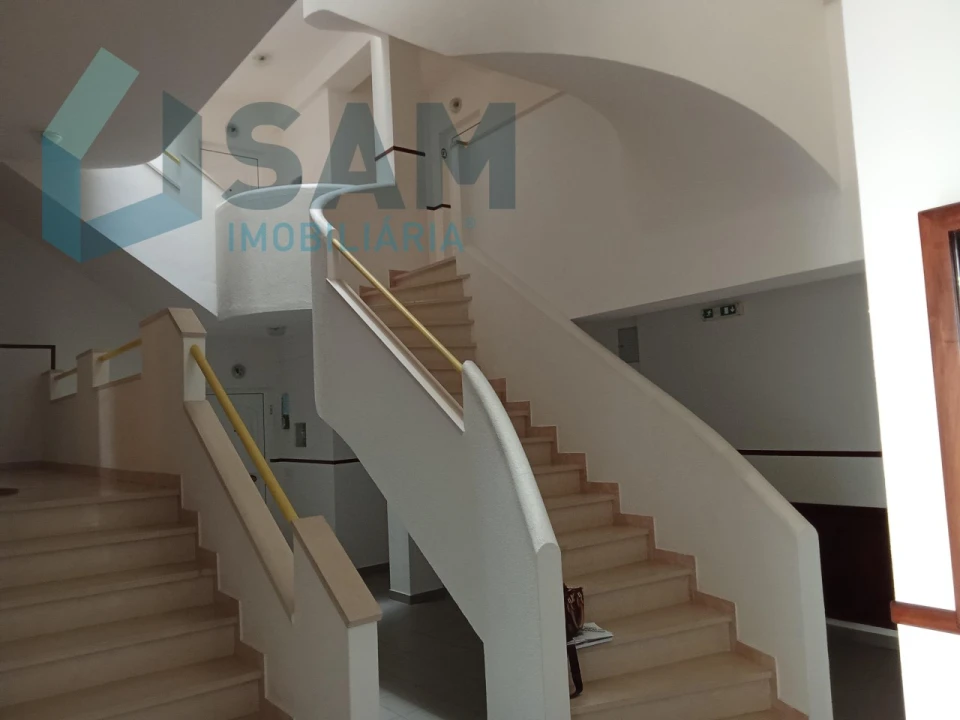 Apartamento T2 para Venda em Atouguia da Baleia Foto 6
