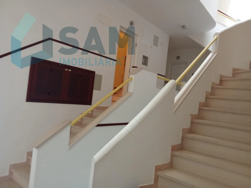Apartamento T2 para Venda em Atouguia da Baleia Foto 7