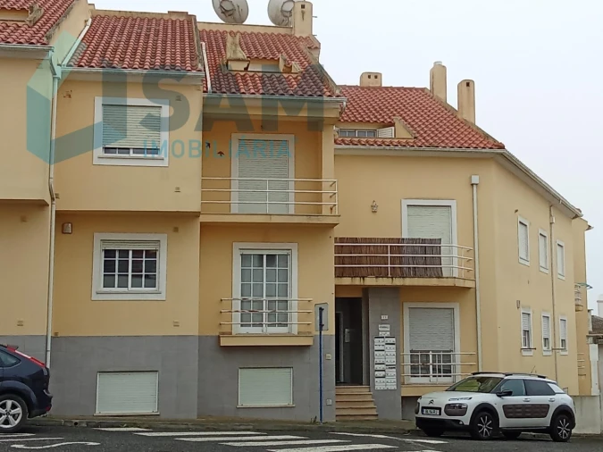 Apartamento T2 para Venda em Atouguia da Baleia Foto 3