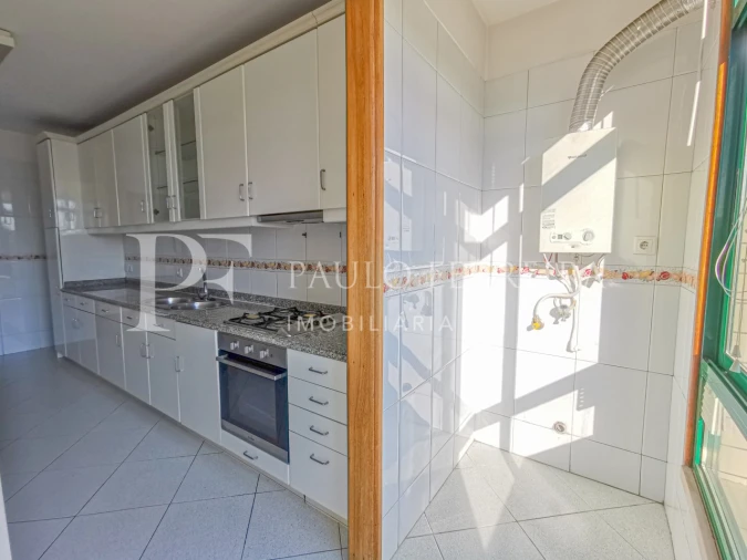 Apartamento T1 para Arrendamento em Vila Nova de Famalicão e Calendário Foto 6