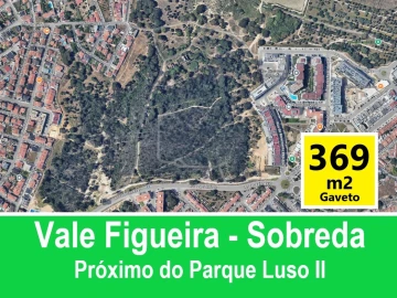 Terreno para Venda em Charneca de Caparica e Sobreda