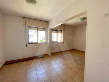 Apartamento T2 para Venda em Esgueira