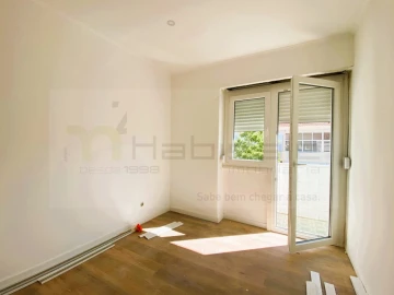 Apartamento T2 para Venda em Falagueira-Venda Nova