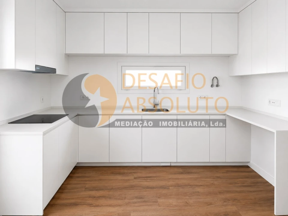Moradia T3 para Venda em Fernao Ferro Foto 3