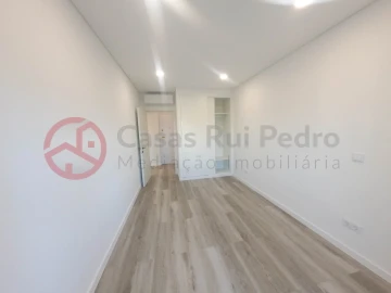 Apartamento T3 para Venda em Almada, Cova da Piedade, Pragal e Cacilhas