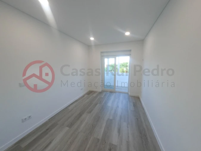 Apartamento T3 para Venda em Almada, Cova da Piedade, Pragal e Cacilhas Foto 11