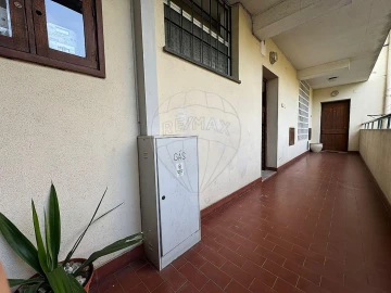 Apartamento T2 para Arrendamento em Marvila, Ribeira Santarém, São Salvador, São Nicolau