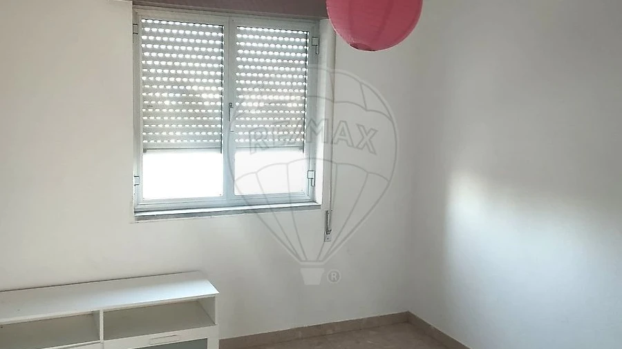 Apartamento T2 para Arrendamento em Marvila, Ribeira Santarém, São Salvador, São Nicolau