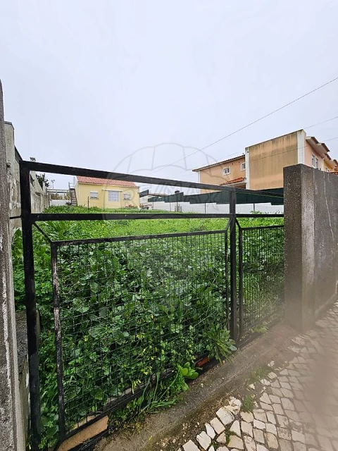 Terreno para Venda em São Domingos de Rana