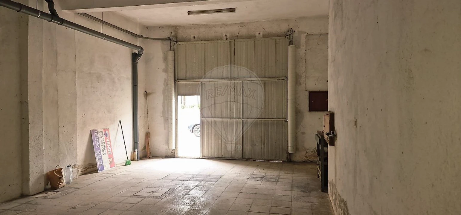 Armazém para Venda em Loures Foto 3