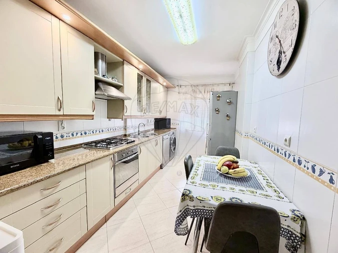 Apartamento T3 para Venda em Palhais e Coina Foto 5