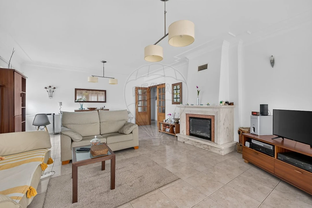 Apartamento T3 para Venda em Barreiro e Lavradio Foto 1