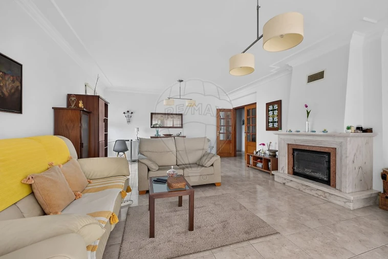 Apartamento T3 para Venda em Barreiro e Lavradio Foto 4
