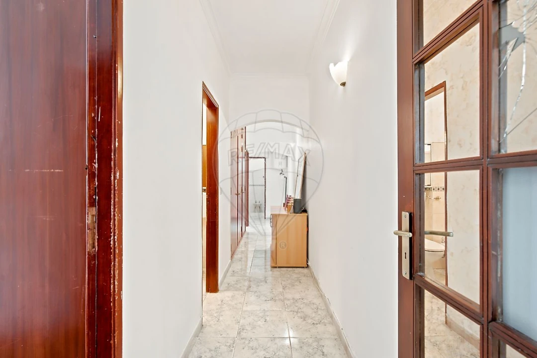 Apartamento T3 para Venda em Agualva e Mira-Sintra Foto 6